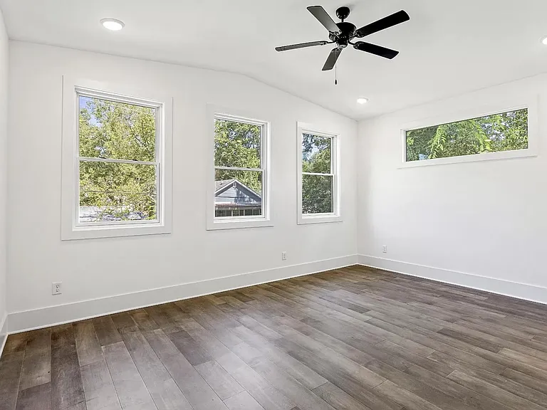 217 Eastmoreland St — Photo 40