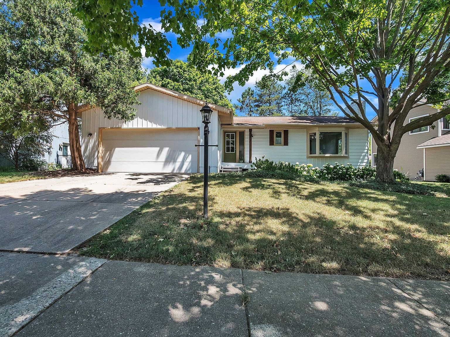 1758 Asbury Rd SE, East Grand Rapids, MI 49506 Zillow