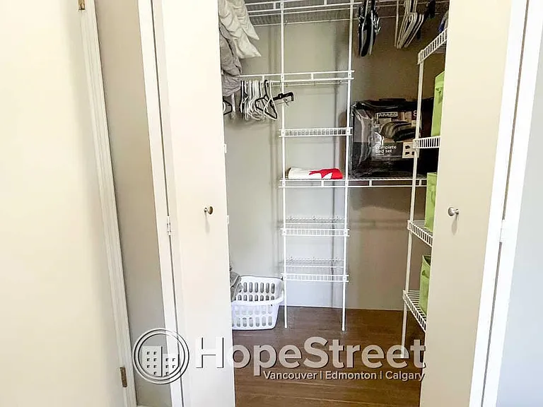 1633 W 8th Ave #304 — Photo 17