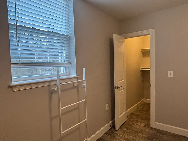 1445 Oak St NW — Photo 30