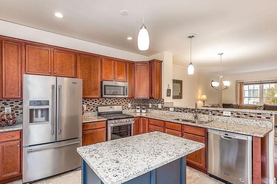 2nd image of 0007 Waterhaven Ct