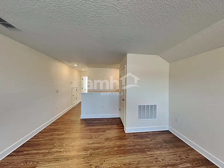 4708 Windy Hammock Way — Photo 8