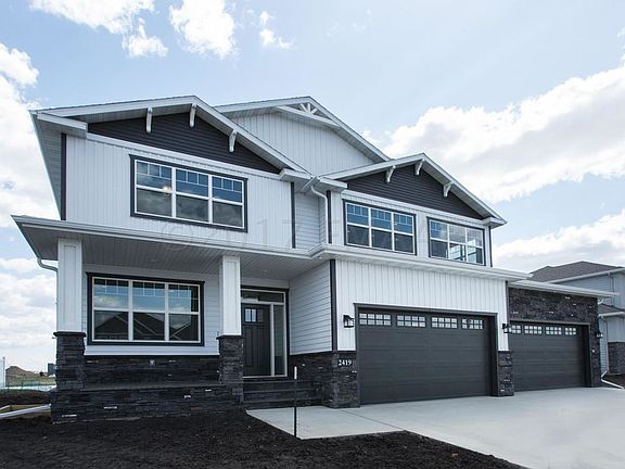 3rd image of 2419 N Pond Dr E