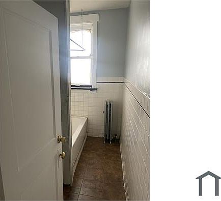 2nd image of 440 E 72nd St #3