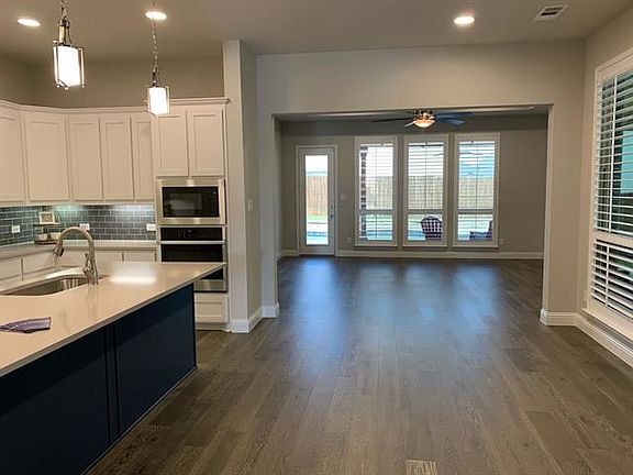 5th image of 2428 Chapel Oaks Dr
