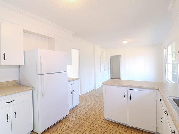 3rd image of 7115 Claudia Dr