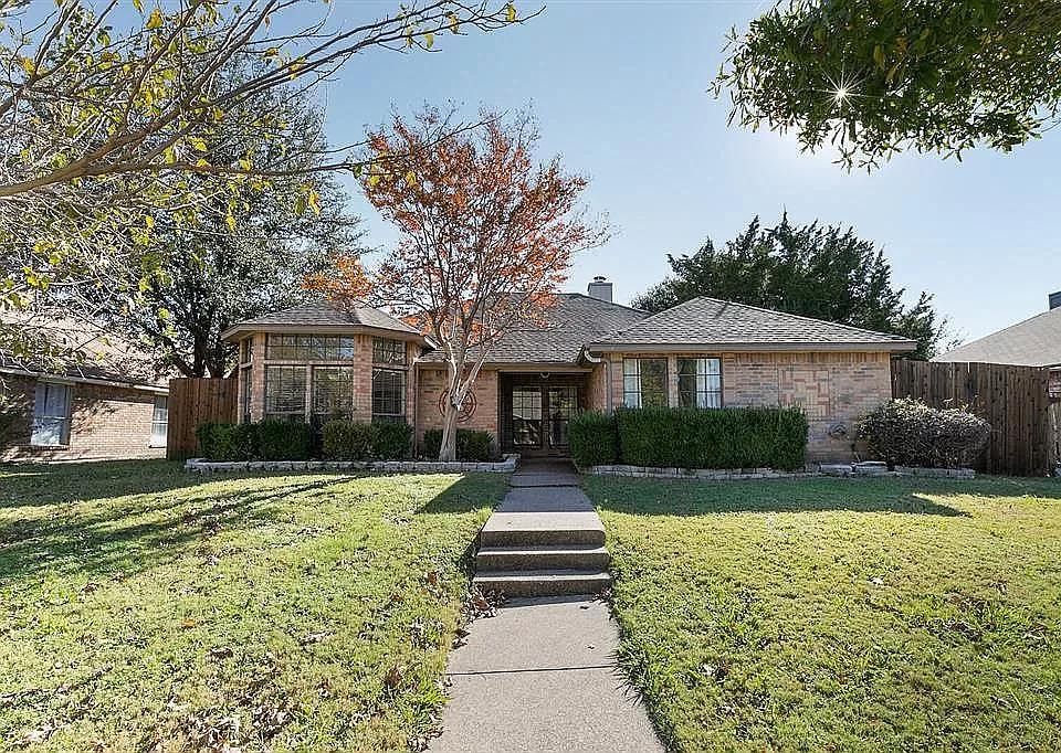 1st image of 8814 Pine Forest Dr