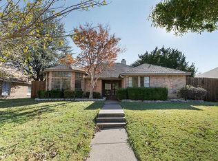 8814 Pine Forest Dr, Rowlett, TX 75088