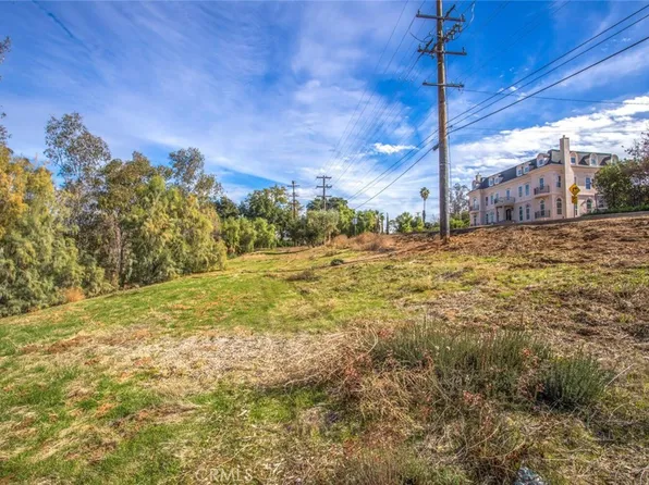 724 W Sunset Dr S #12, Redlands, CA 92373