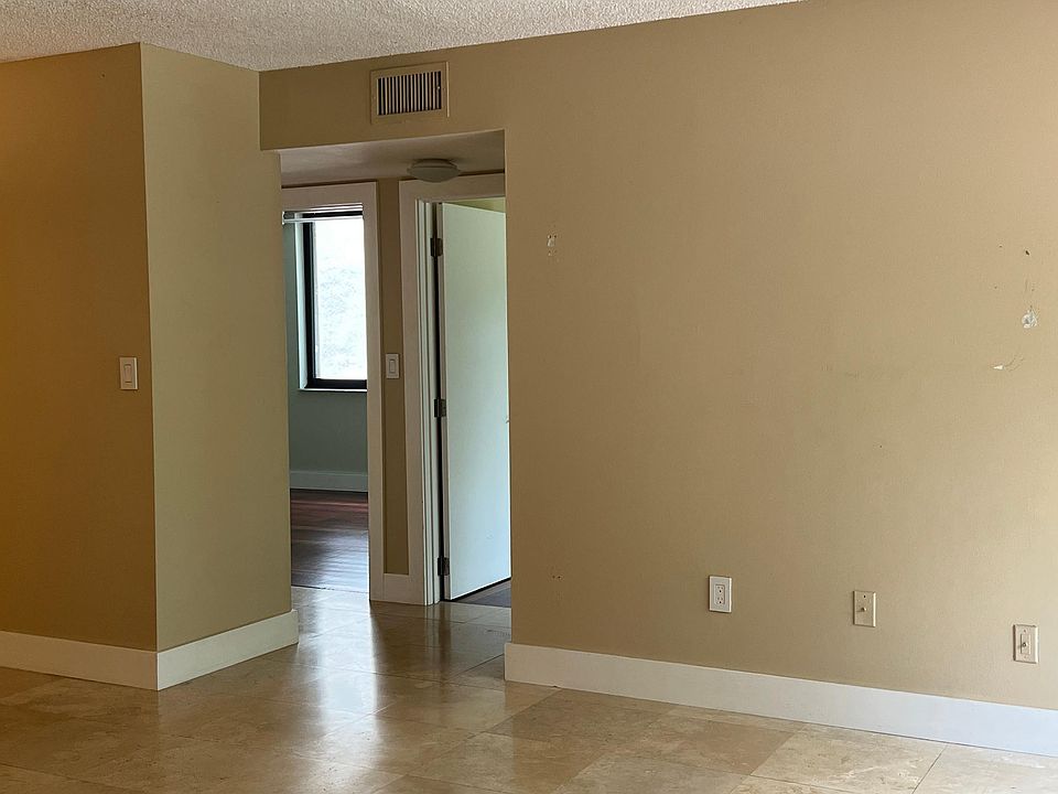 1st image of 730 Coral Way APT 201