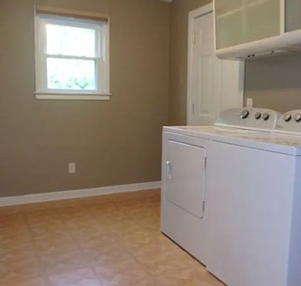 1503 W Ash St — Photo 26