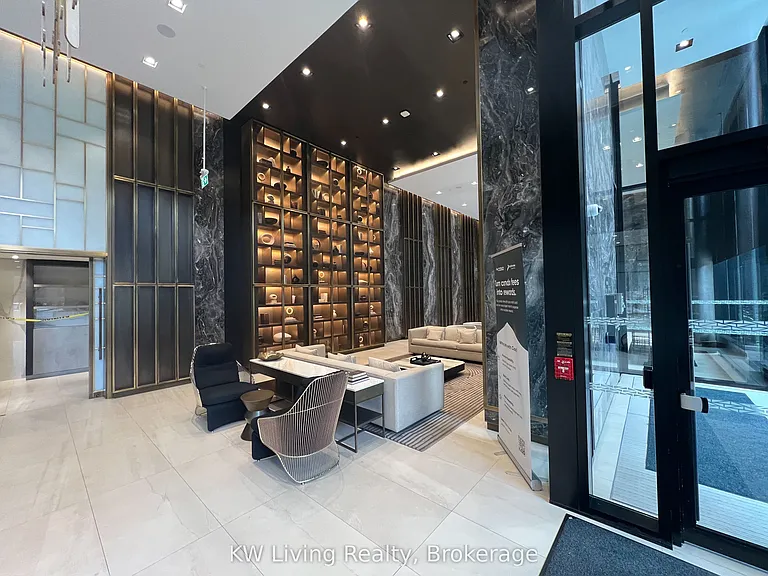 117 Broadway Ave #612 — Photo 3