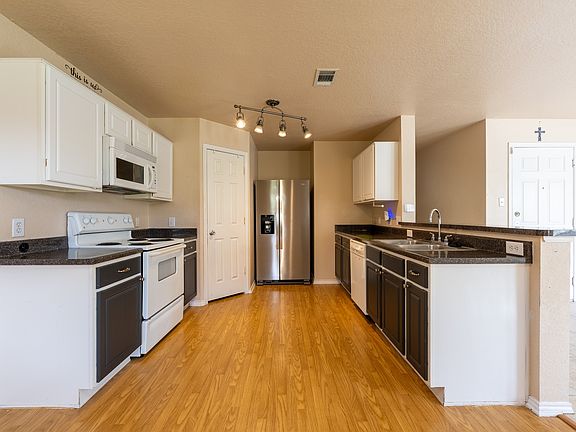 4th image of 337 Longhorn Way