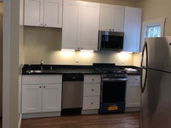 2nd image of 300-310 Douglass St #306