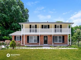 5900 Charing Pl, Charlotte, NC 28211