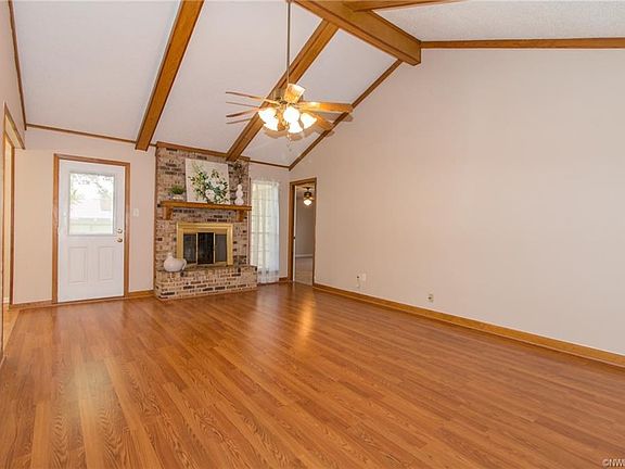 2nd image of 2514 Brown Cir