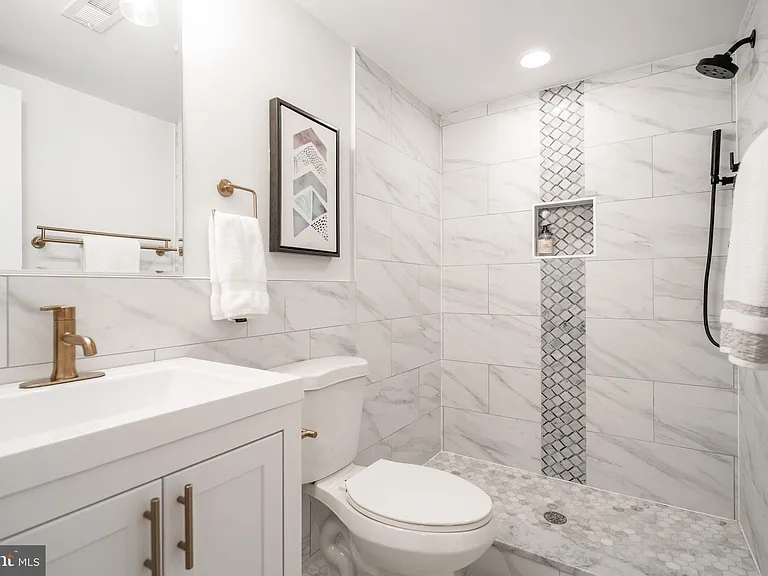 520 Irving St NW — Photo 35