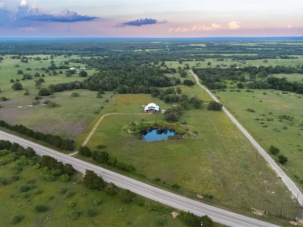 1395 Highway 95 S, Smithville, TX 78957