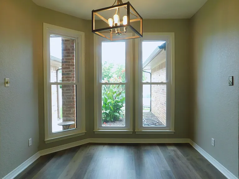 2529 John Dr — Photo 6