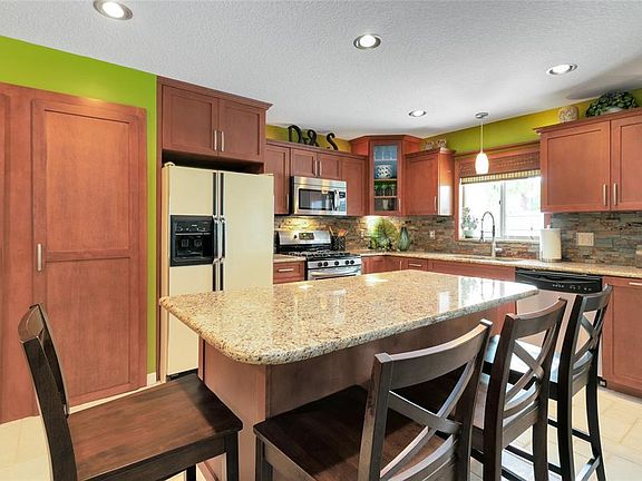 5th image of 441 Eagle Cir