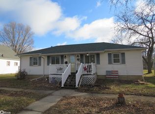 715 2nd St NE, Hampton, IA 50441