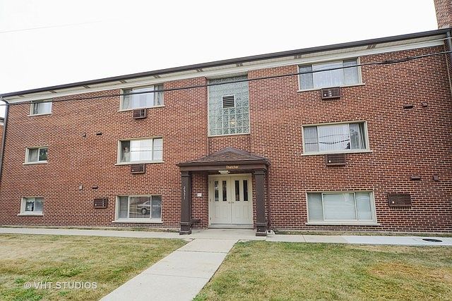 1st image of 2531 Thatcher Ave APT 2C