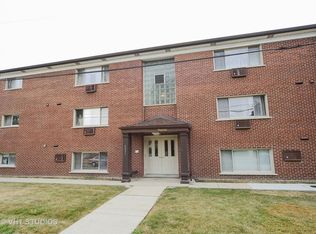 2531 Thatcher Ave APT 2C, River Grove, IL 60171