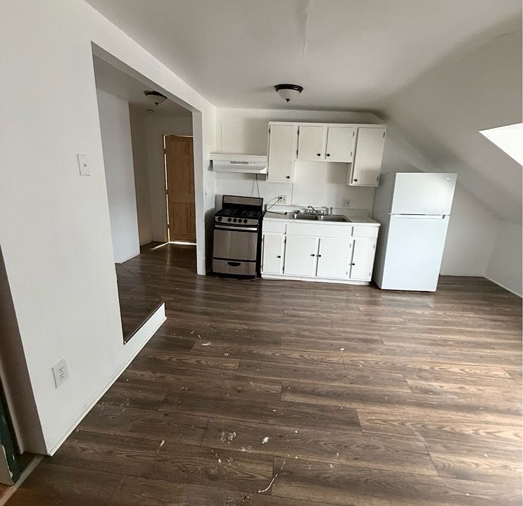 1st image of 168 Sterling St APT 5