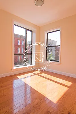 Rented by Nolita Group | media 36