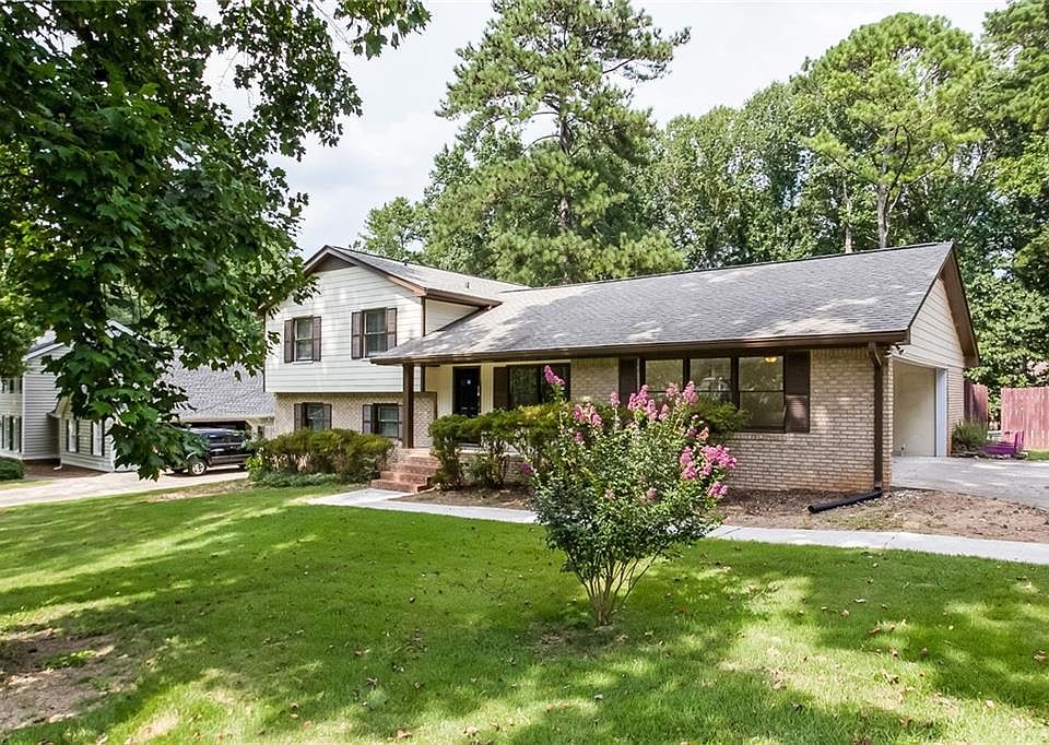 1st image of 422 Johannah Pl