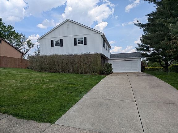 2nd image of 100 Southridge Dr