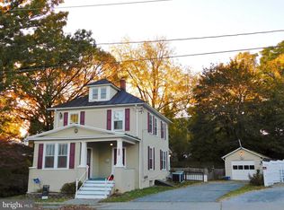 105 N Buckmarsh St, Berryville, VA