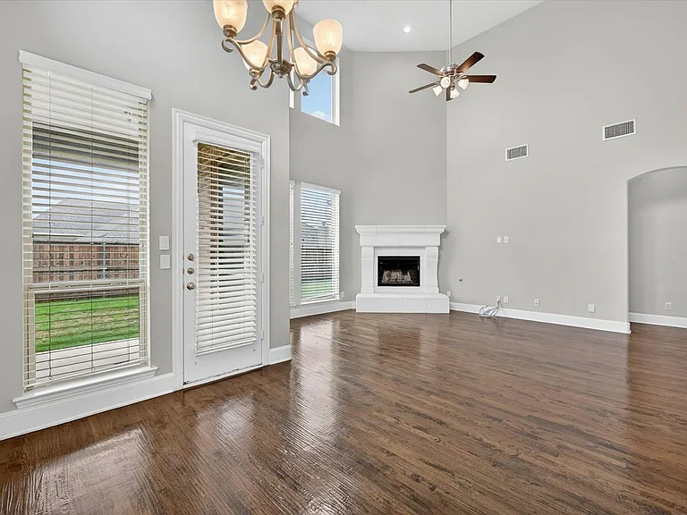 5683 Dashingly Dr — Photo 8