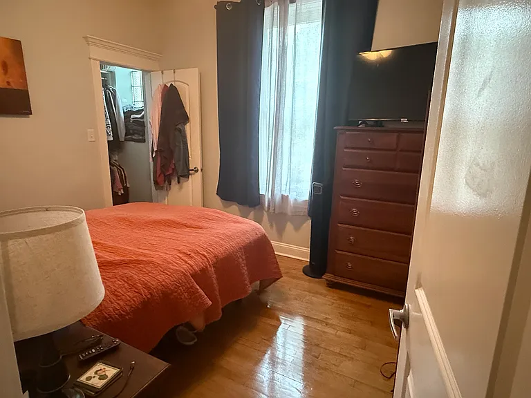 4552 N Claremont Ave #1 — Photo 9