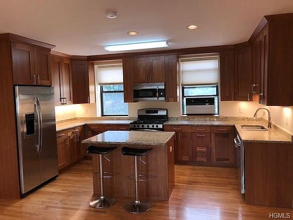 4th image of 1 Elm St APT 5-A