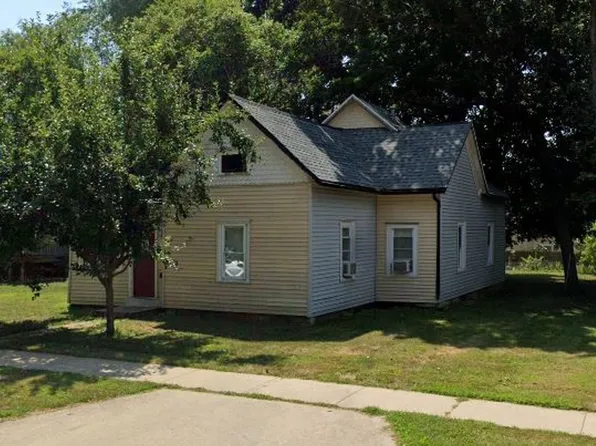303 W Eureka St, Champaign, IL 61820