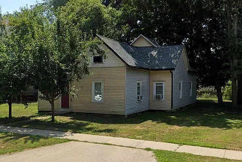 303 W Eureka St Photo 1