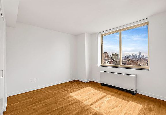 5th image of 420 W 42nd St APT 35H