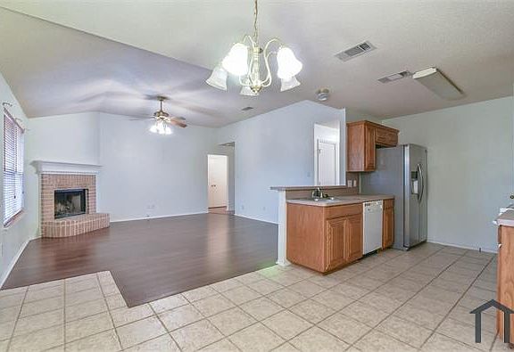 3rd image of 611 Saint Eric Dr