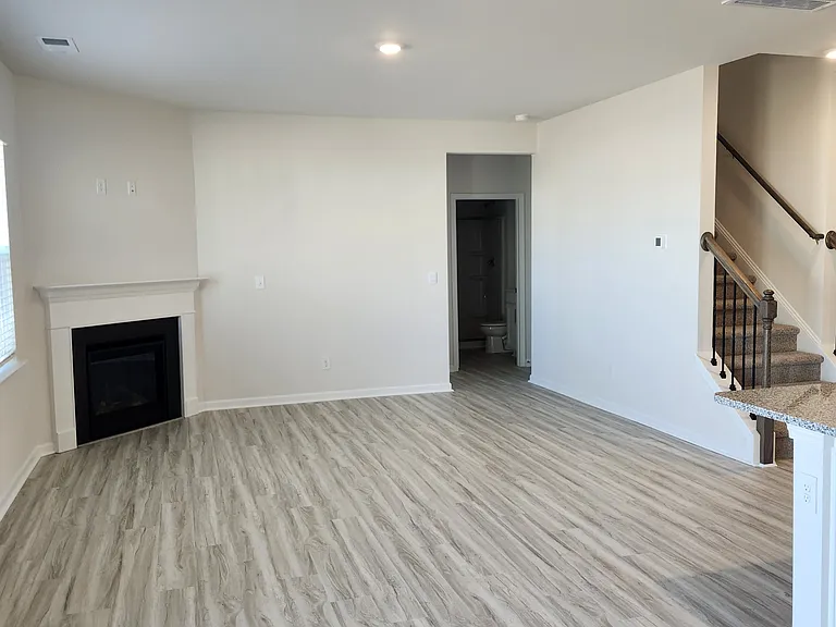 509 Zermatt Ct — Photo 5