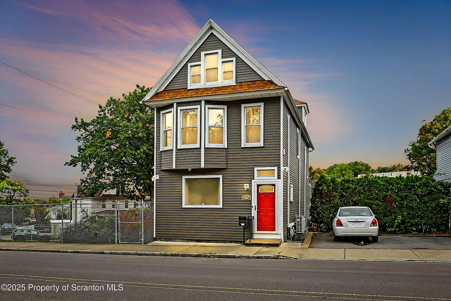 254 Hazle St photo 1