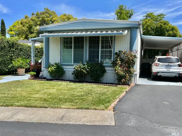 552 Elmwood Drive, Petaluma, CA 94954