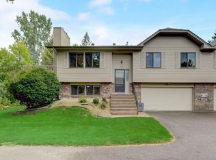 842 Sherwood Rd, Shoreview, MN 55126