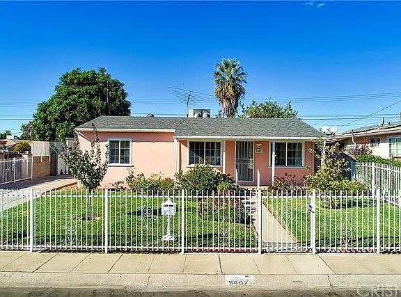 2nd image of 8407 Murietta Ave