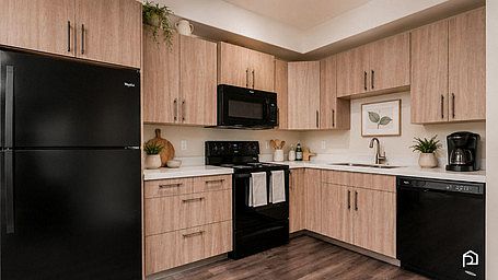 2nd image of 118 Cope Cres #102