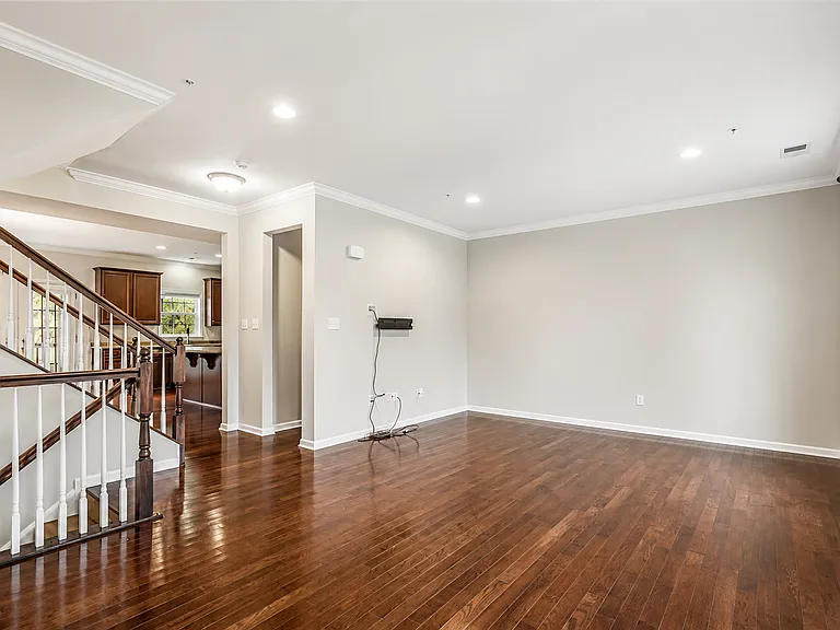 248 Broadstone Dr — Photo 6