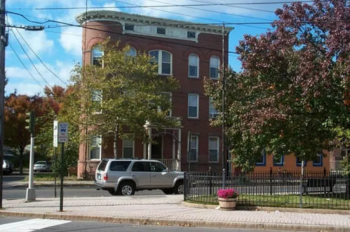 8 Mechanic St #2