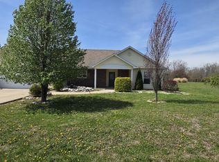 11213 Maggie Dr, Marion, IL 62959
