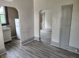 415 E Gilbert St APT 3, Muncie, IN 47305