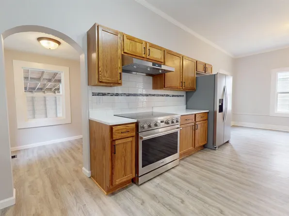 422 S Quincy Ave, Sedalia, MO 65301